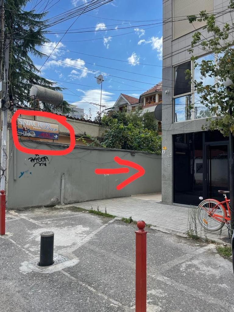 Albjona Guesthouse ティラナ エクステリア 写真