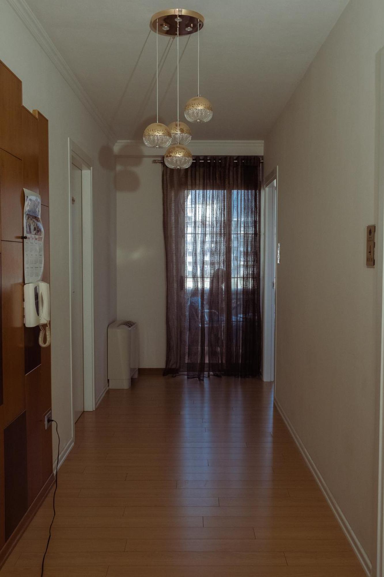 Albjona Guesthouse ティラナ エクステリア 写真