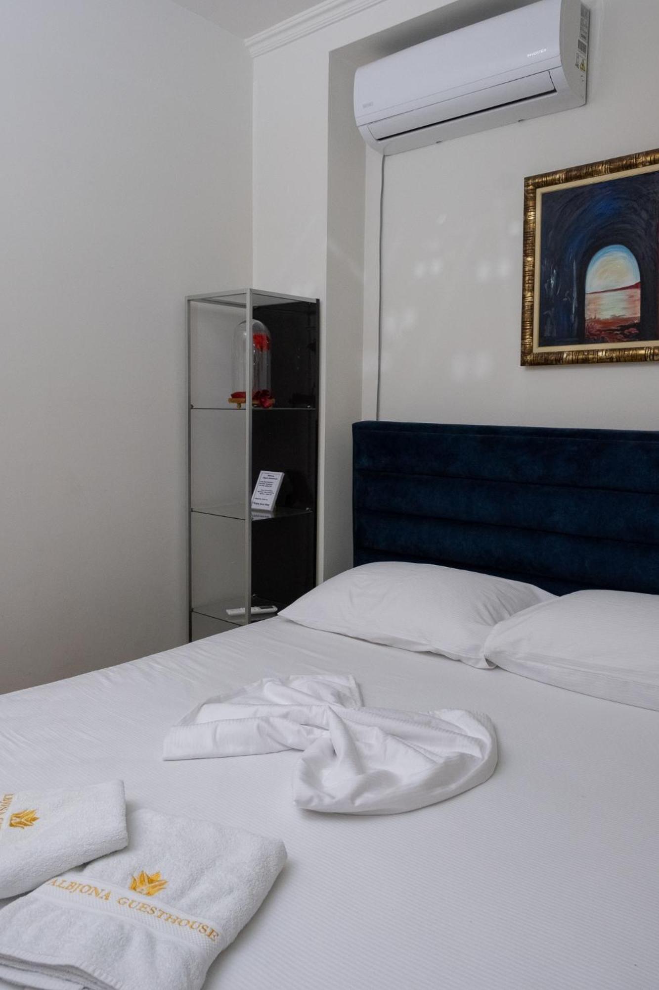 Albjona Guesthouse ティラナ エクステリア 写真