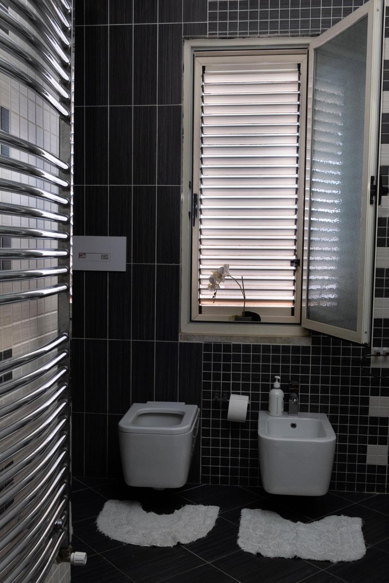 Albjona Guesthouse ティラナ エクステリア 写真
